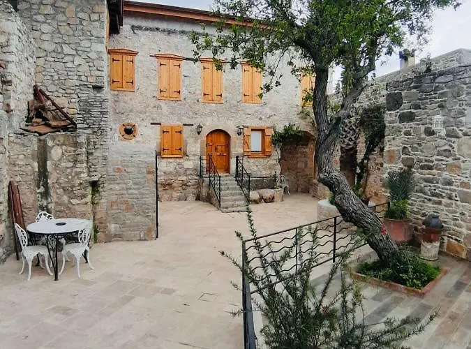 Отель Kocca Ev 3*